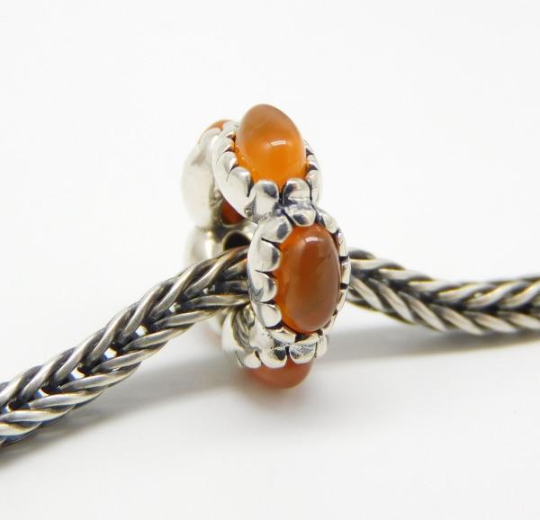 Five Petals Spacer Carnelian - The Palace of Amber